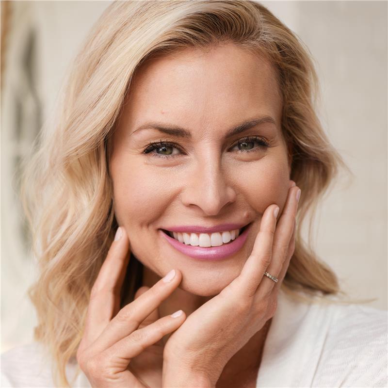 Covergirl Olay Simply Ageless 3in1 Liquid Foundation Creamy Natural